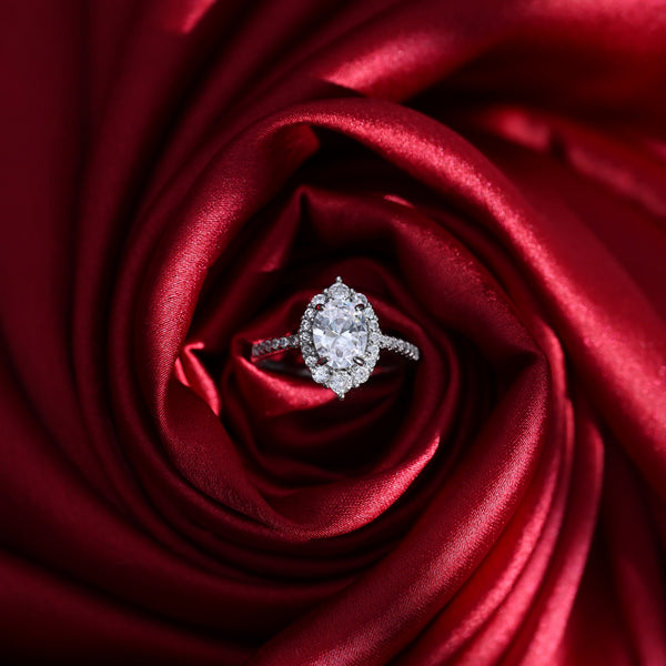 Silver Elipse Eye Design Zircon Ring